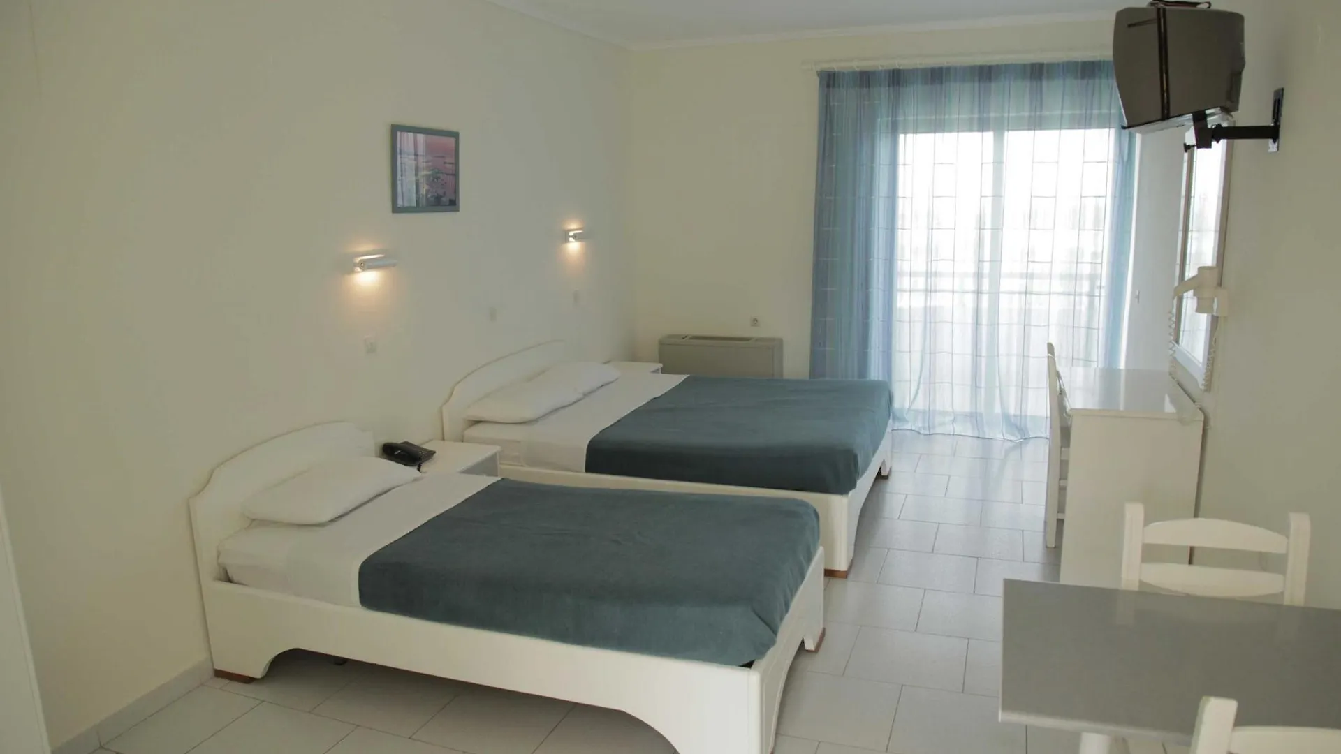 Xenios Port Marina Hotel Pefkochori 3*,