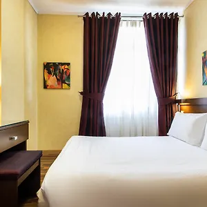 https://egnatia-thessaloniki.hotels-of-thessaloniki.com
