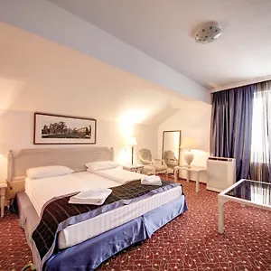 Hotel Visconti Militari ***