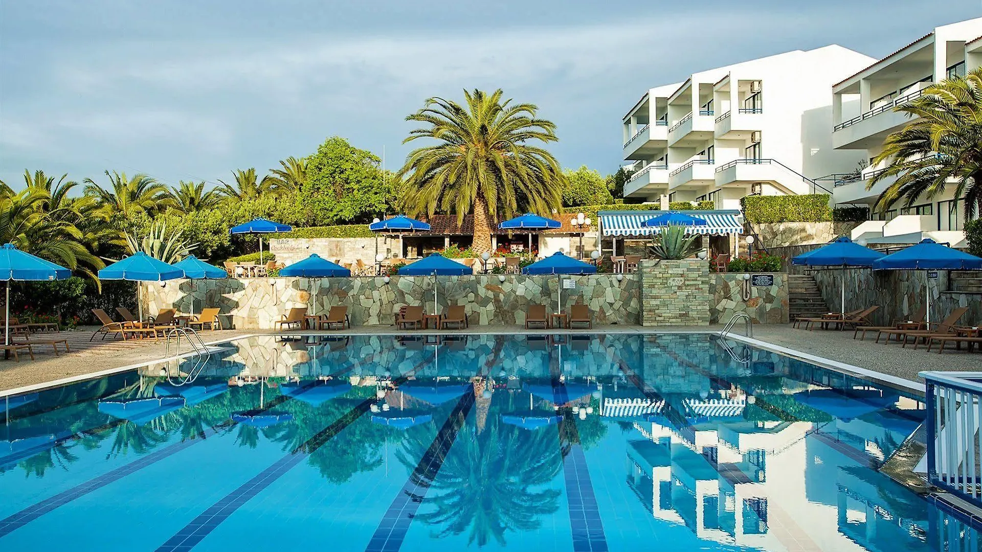 Xenios Port Marina Hotel Pefkochori